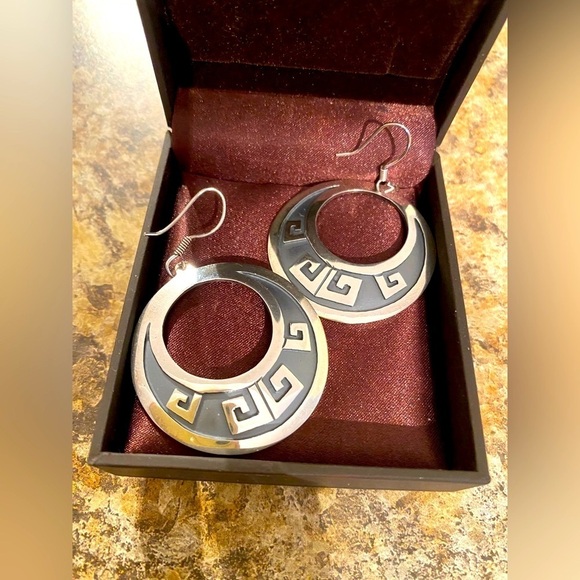 NWOT/ Vintage 1980’s, Sterling Silver earrings, Hand crafted in Mexico 🇲🇽 🩶🩶 - Picture 1 of 8